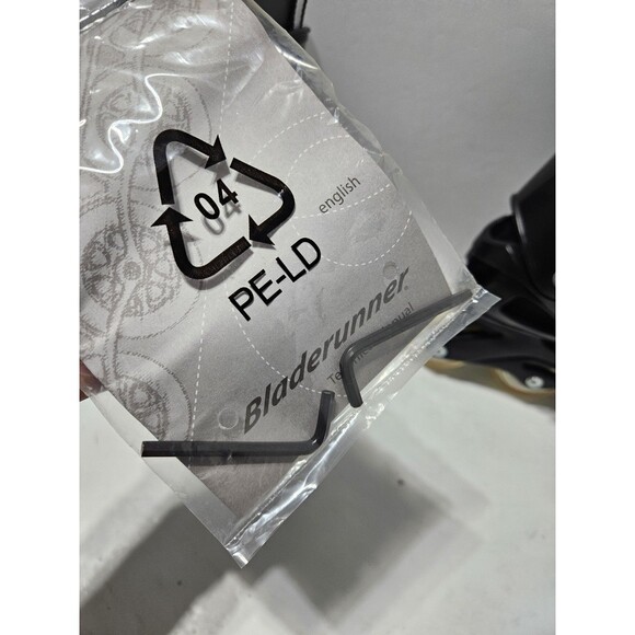 Bladerunner Inline Roller Skates Youth Adjustable Size 5-8 Black Red - Picture 2 of 16